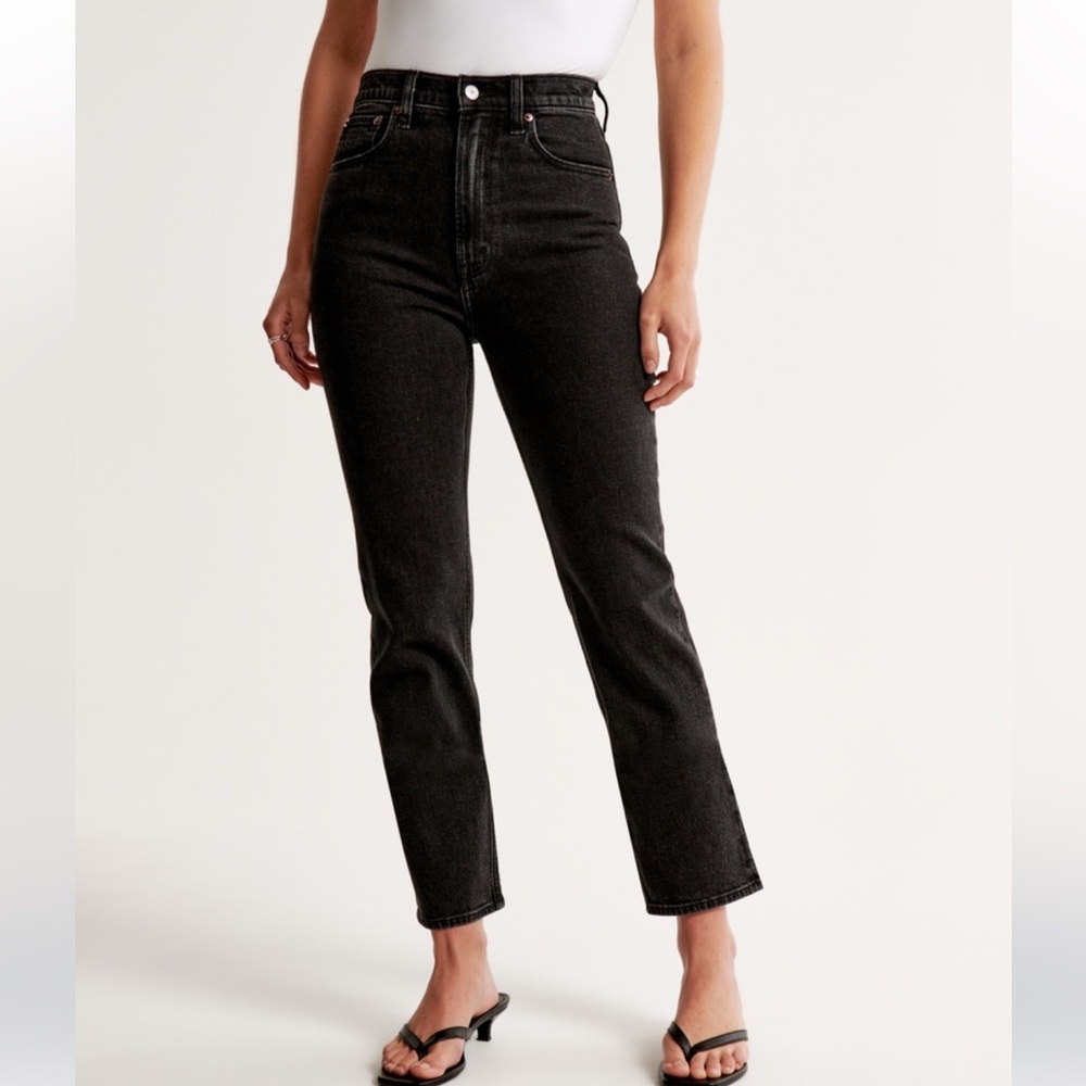 Abercrombie Ultra High Rise Ankle Straight Jean Black